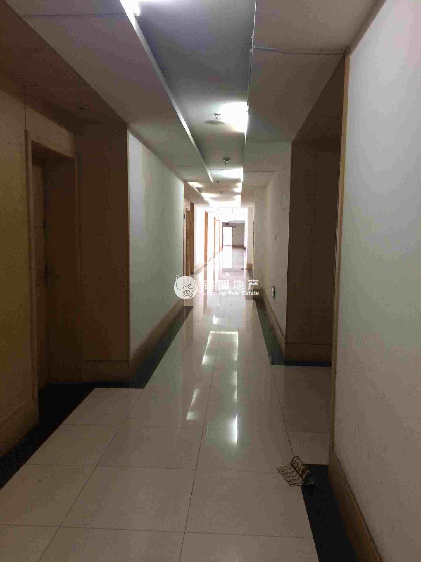 万体馆华鼎大厦213平米写字楼出租